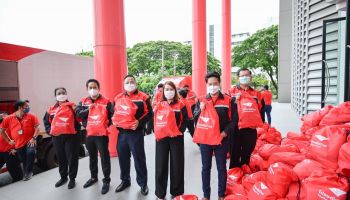 ดีอีเอส ร่วมกับ ไปรษณีย์ไทยส่งถุงยังชีพ 3,000 ถุง ช่วยเหลือผู้ประสบอุทกภัยในเขตพื้นที่กรุงเทพฯ 