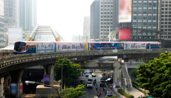 พี๊คคคต่อเนื่อง! กับรถไฟฟ้าขบวนพิเศษจากซัมซุง ให้ทุกคนได้แฮปปี้ผ่านข้อความดีๆ ด้วยปากกา S Pen จาก Galaxy S23 Ultra