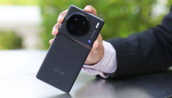 vivo เปิดตัว X90 Pro 5G สมาร์ตโฟนเรือธงใหม่ล่าสุดจาก X Series ดีไซน์หรู พร้อมเซนเซอร์กล้อง ZEISS ขนาด 1 นิ้ว