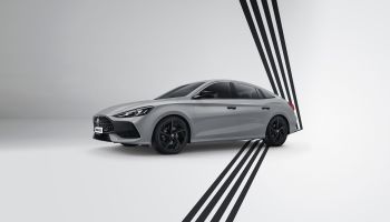 MG ผยโฉม New MG5 10th Anniversary Special Edition ลุคสปอร์ตคูเป้ซีดานกับราคา 589,900 บาท 