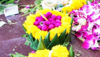 ลอยกระทงนี้ สัมผัสความเป็นไทยไปกับเทศกาลลอยกระทง ในงาน Touch of Thainess Loi Krathong Festival วันที่ 22 – 27 พฤศจิกายนนี้ ที่ พราวไทย ชั้น B บลูพอร์ต หัวหิน