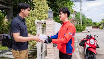 เปิดมิติใหม่ไปรษณีย์ไทย ส่งของพร้อมคลิป AI ฟีลลิ่งโดนใจไปทั่วโลก สแกนอ่านง่ายผ่าน QR Code