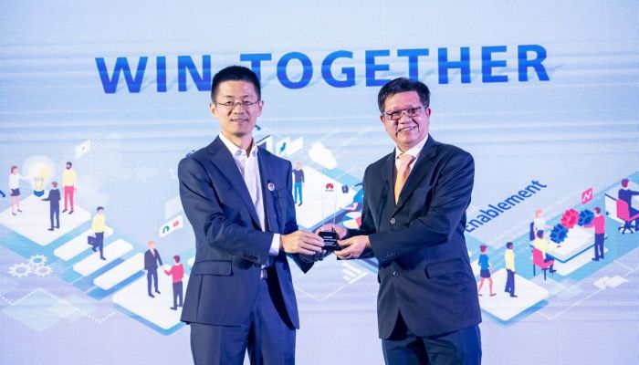 “สามารถเทลคอม” รับรางวัลยอดขายสูงสุดในกลุ่ม Banking Industry ของ Huawei