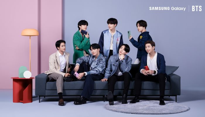 7 หนุ่ม BTS เซอไพรซ์เหล่า A.R.M.Y. กลางไลฟ์อีเวนต์เปิดตัว Galaxy S20 FE