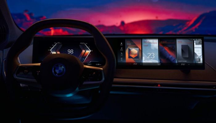 BMW เปิดตัว iDrive 8 เชื่อมต่อ 5G พร้อมสั่งการด้วยเสียงความเร็ว 30 Gbps พร้อมระบบ Apple CarPlay และ Android Auto