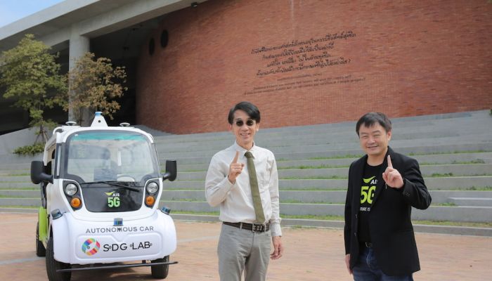 AIS ขยายผลความสำเร็จ SDG Lab สานต่อความร่วมมือ ม.ธรรมศาสตร์ สร้างความยั่งยืน ดึงศักยภาพ AIS 5G พร้อมให้บริการ “รถ EV ไร้คนขับอัจฉริยะ” ด้วย Smart City ด้วยพลังงานสะอาด