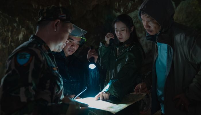 Netflix เผยแรงบันดาลใจเบื้องหลังการสร้างกลุ่มตัวละครสมมติ  ในลิมิเต็ดซีรีส์ ถ้ำหลวง: ภารกิจแห่งความหวัง (Thai Cave Rescue) ที่มาร่วมเติมเต็มเรื่องราวเบื้องหลังภารกิจครั้งประวัติศาสตร์