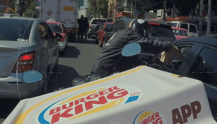 Burger King นำ IoT มาใช้ในการส่งเบอร์เกอร์ให้กับผู้ขับขี่ตอนรถติด แม้รถเคลื่อนตัวก็ยังไปส่งได้ถูกคัน