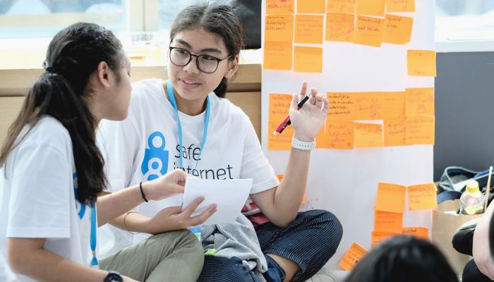 ดีแทคเปิด 3 โครงการฝีมือเยาวชน แสดงมุมมองวิธีการแก้รับมือกัยภัยบนโลกออนไลน์ หลังผ่านค่าย dtac Young Safe Internet Leader Camp 1.0