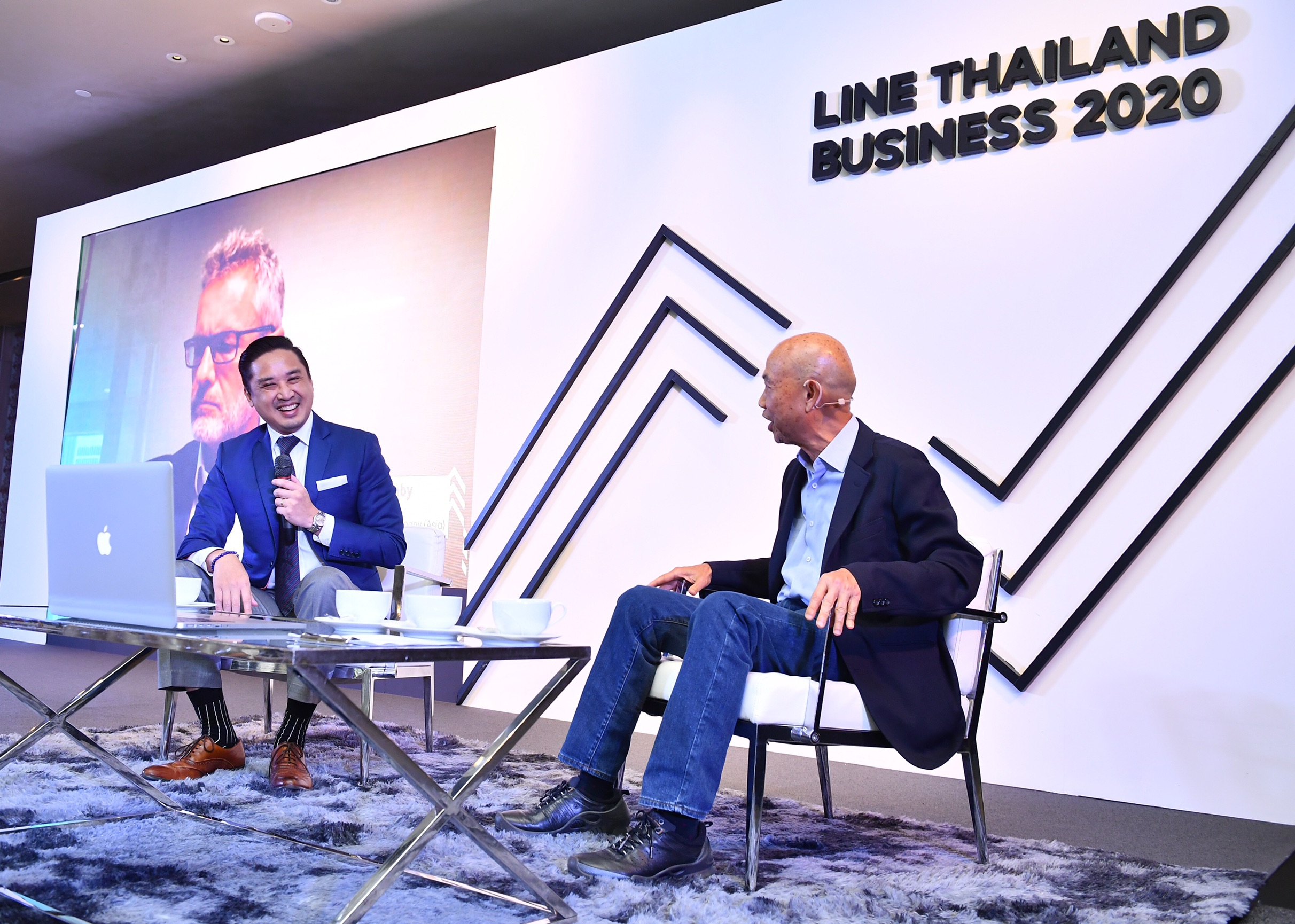 LINE ประเทศไทย จัดเสวนา CEO Talk ชูจุดแข็ง “เอเชีย” สู่ศูนย์กลางการขับเคลื่อนการเติบโตของโลกหลังวิกฤติ พร้อมแนะธุรกิจไทยเร่งคว้าโอกาสด้วยเทคโนโลยี