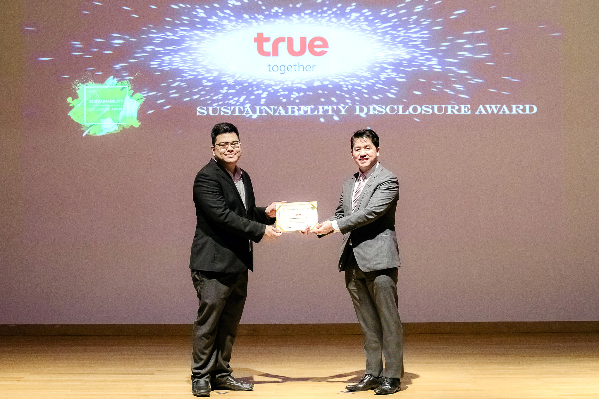 ทรู รับรางวัล “Sustainability Disclosure Award” ต่อเนื่องปีที่ 2 ตอกย้ำความโปร่งใสในการดำเนินธุรกิจ