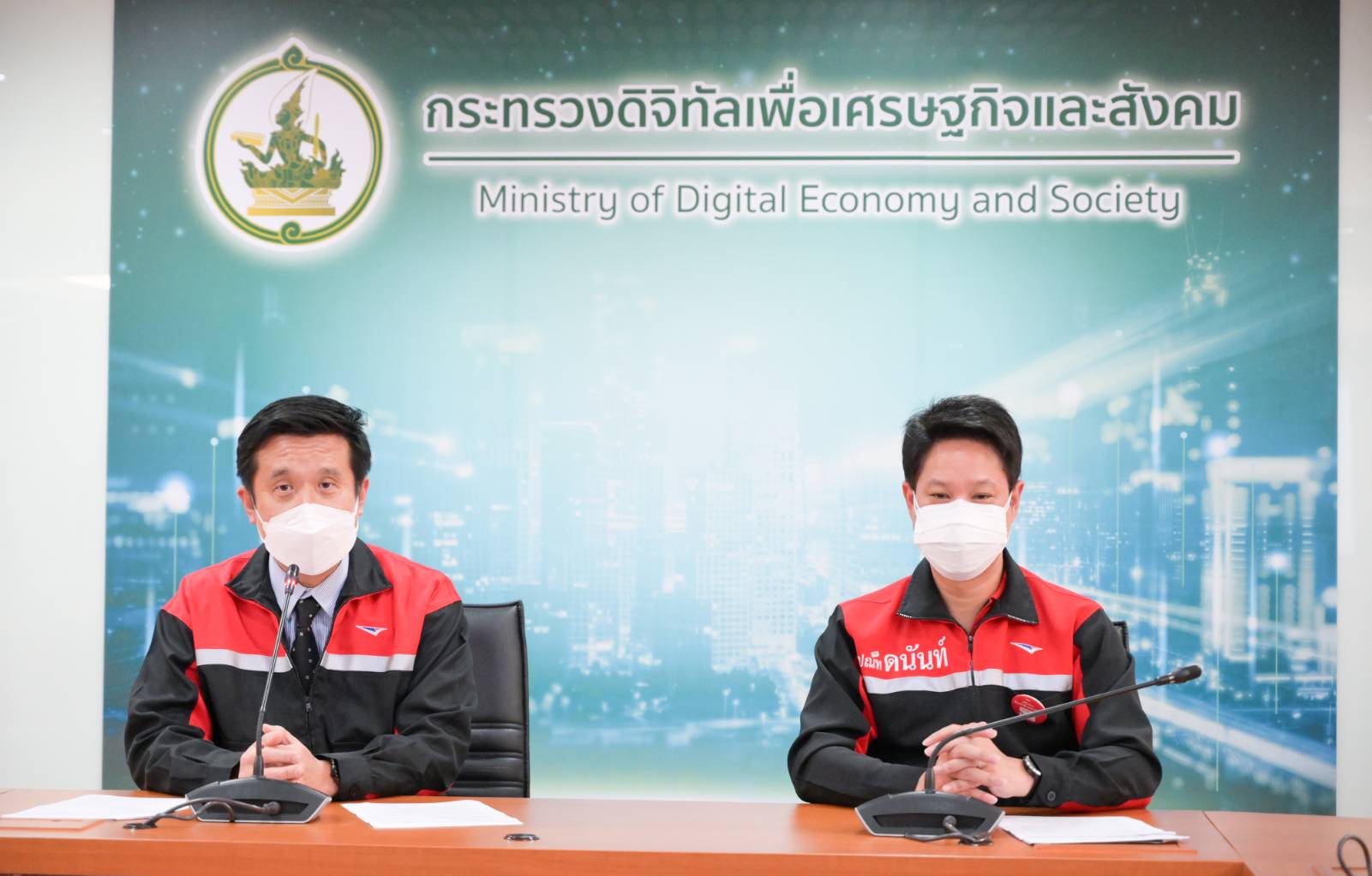 ไปรษณีย์ไทย ลุยให้บริการเพื่อคนไทย  สนับสนุนเศรษฐกิจ สังคม สาธารณสุข ให้เดินหน้าต่อในภาวะวิกฤต COVID-19