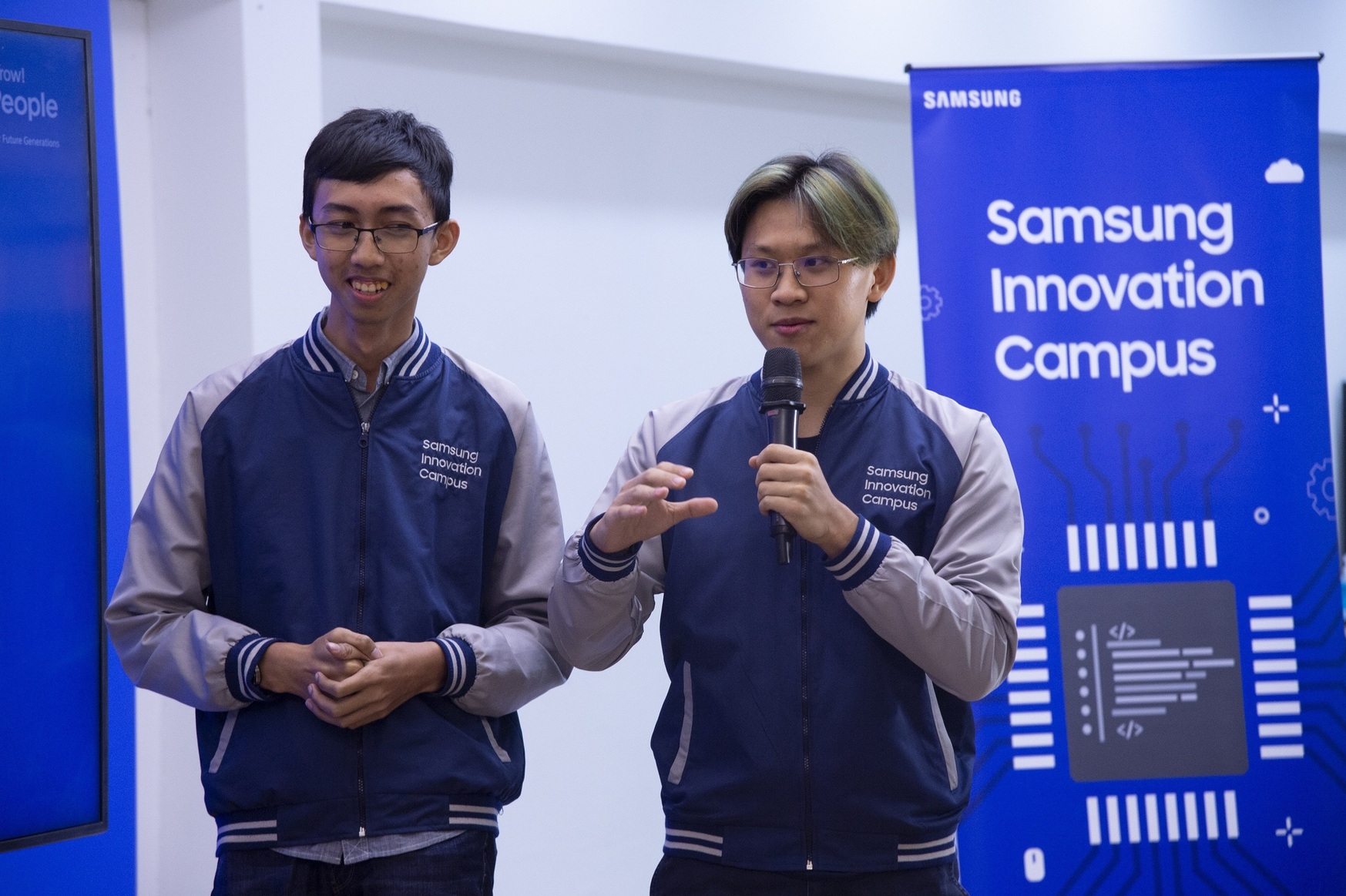 ซัมซุงปั้นเยาวชนในโครงการ Samsung Innovation Campus จากผู้เรียนสู่ผู้ช่วยสอน ส่งต่อความรู้โค้ดดิ้งสู่เด็กรุ่นใหม่