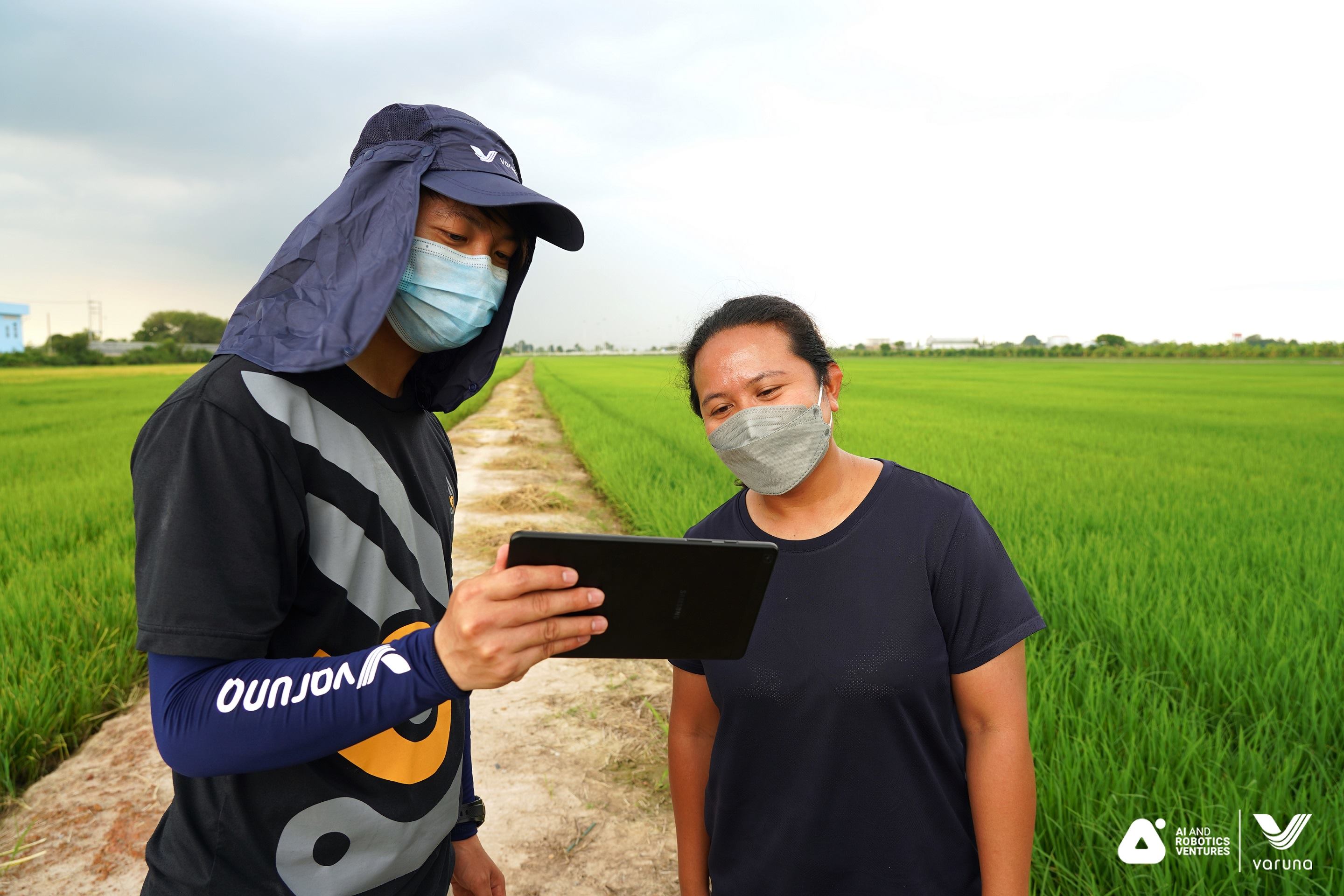 ซัมซุง ร่วมมือ เออาร์วี ผลักดัน Digital Transformation สู่วงการเกษตรกรรมไทย ร่วมสนับสนุนสมาร์ทฟาร์มเมอร์ ชูโซลูชันและโดรนอัจฉริยะฉีดพ่นแปลงเกษตร