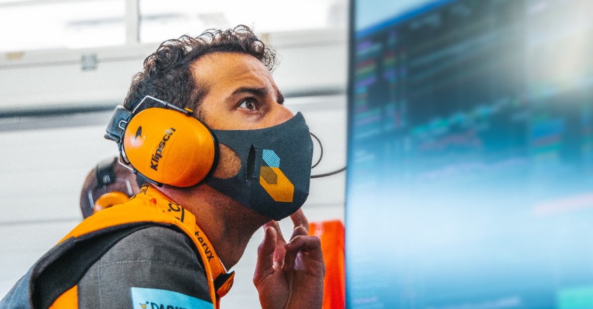 VMware เป็นพันธมิตรอย่างเป็นทางการของ McLaren Racing มุ่งขับเคลื่อนประสบการณ์ทำงานรองรับอนาคต Formula 1 ด้วยนวัตกรรมมัลติคลาวด์