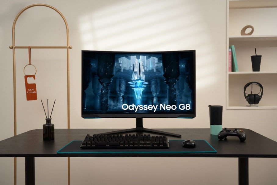 ครั้งแรกของโลก! กับเกมมิ่งมอนิเตอร์จอโค้งระดับ 4K ที่มาพร้อมรีเฟรชเรท 240 Hz  ใน Odyssey Neo G8 รุ่นใหม่ล่าสุดจากซัมซุง