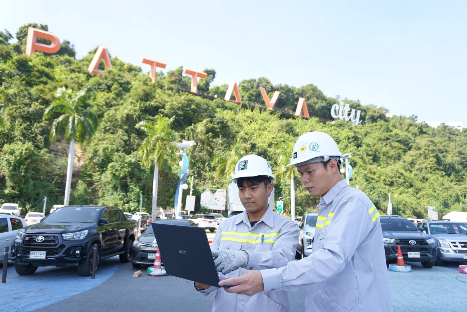 AIS ยืนยันความพร้อมโครงข่ายดิจิทัล 5G และ AIS Fibre ด้วย Autonomous Network Monitoring ดูแลการใช้งาน 24 ชั่วโมง ลูกค้าและคนไทยฉลองปีใหม่อุ่นใจรับปี 2023