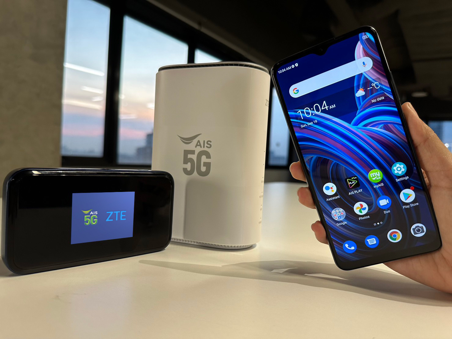 AIS 5G เดินหน้าต่อเนื่องกับ ZTE ปูพรมดีไวซ์ 5G เข้าถึงได้ด้วยราคาคุ้มค่าที่สุด ทั้งตลาดสมาร์ทโฟน – 5G เราเตอร์ – อุปกรณ์กระจายสัญญาณ WiFi แบบพกพา