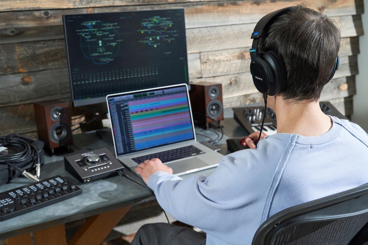 โซนี่ไทยเปิดตัว MDR-MV1 หูฟังสตูดิโอมอนิเตอร์รุ่นใหม่  โดดเด่นด้วยการสร้างเสียงแบบ Spatial Audio สวมใส่สบาย