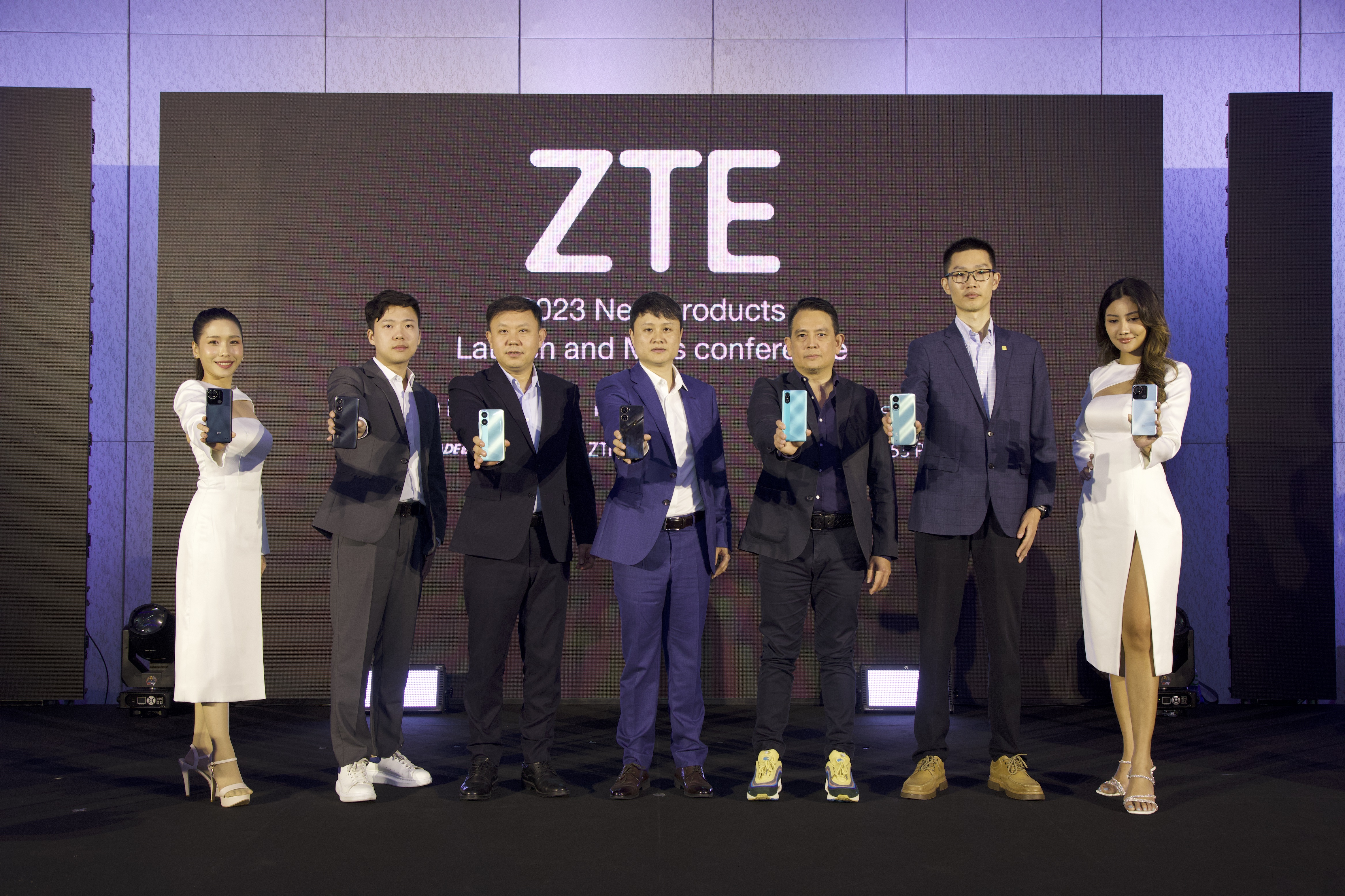 'แซดทีอี' ยกทัพสมาร์ทโฟน ZTE พร้อมแท็บเล็ตเรือธงสุดล้ำ Nubia PAD 3D พลิกโฉมดิจิทัล 3 มิติ ด้วยเทคโนโลยี AI เจาะตลาดไทย