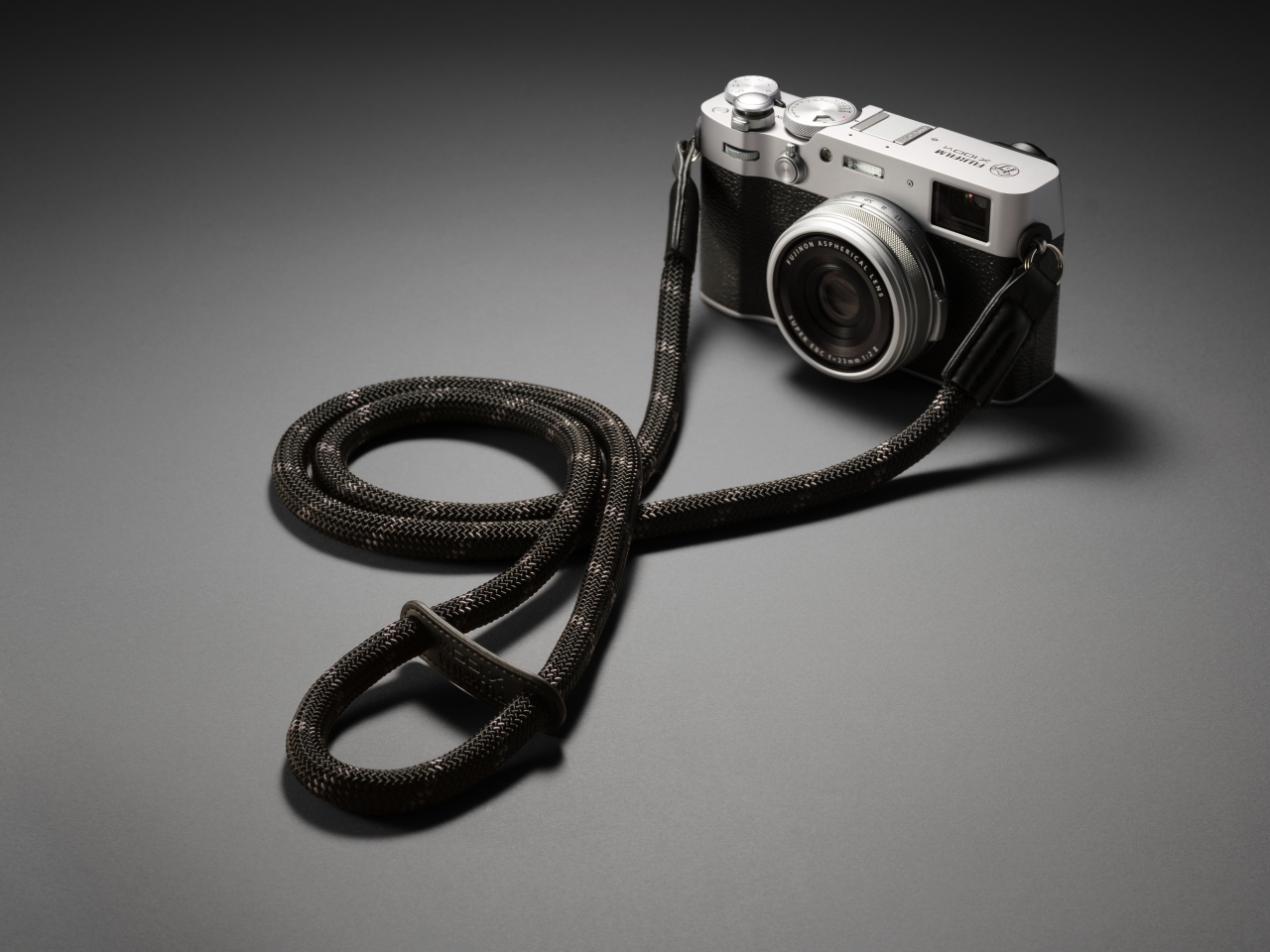 เปิดตัว 'FUJIFILM X100VI' สร้างปรากฏการณ์ใหม่ด้วยระบบป้องกันภาพสั่นไหวภายในตัวกล้อง