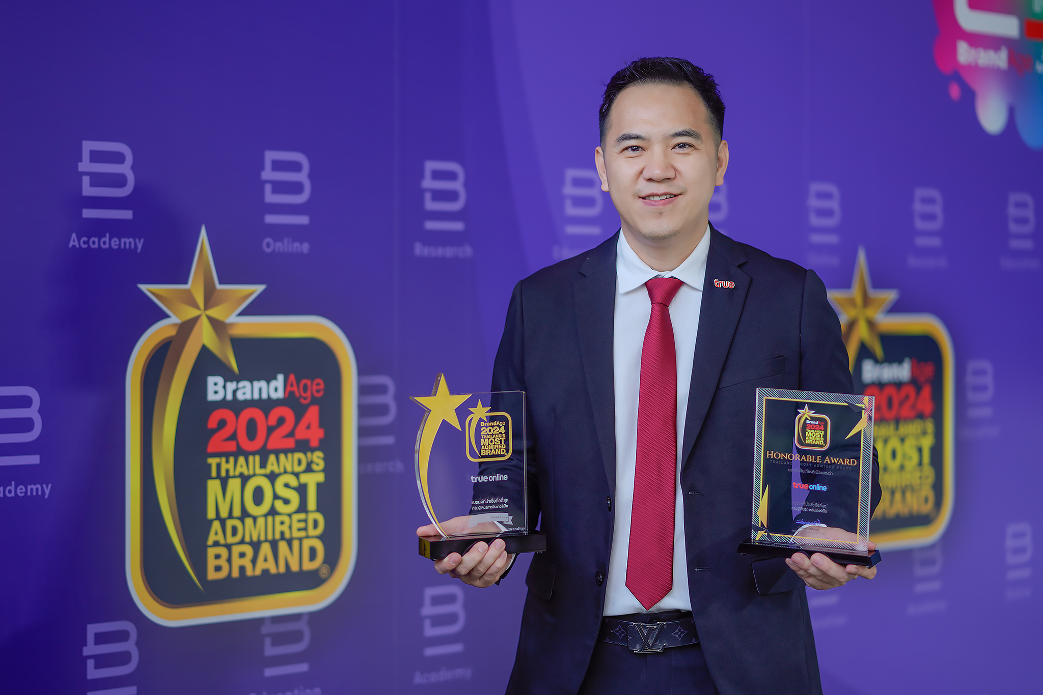 ทรูออนไลน์ ย้ำผู้นำแบรนด์เน็ตบ้านไฟเบอร์อันดับ 1 คว้ารางวัล 2024 Thailand’s Most Admired Brand ต่อเนื่องเป็นปีที่ 11